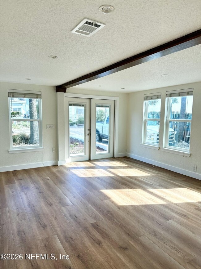 Foto del edificio - 24 10th St N