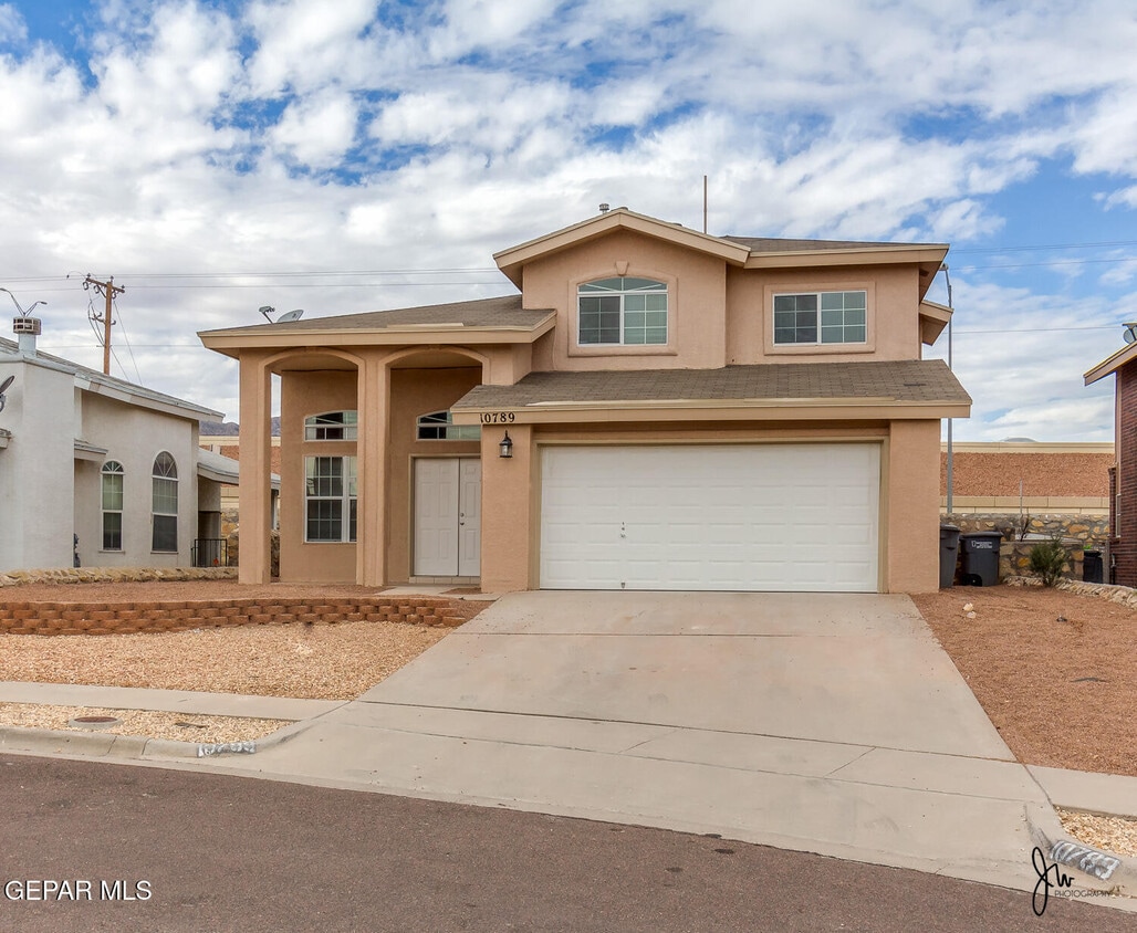 Foto principal - 10789 Pleasant Sand Dr