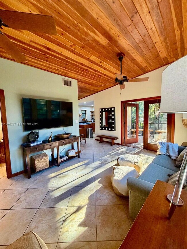 Foto del edificio - 1615 Harbor Dr