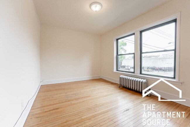 Foto del edificio - 2338 N Spaulding Ave