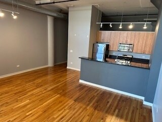 Foto del edificio - 1224 W Van Buren St