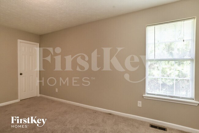 Foto del edificio - 88 Ravenwood Ln