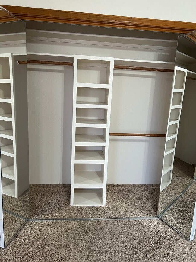 Closets - 770 W McMillan Rd