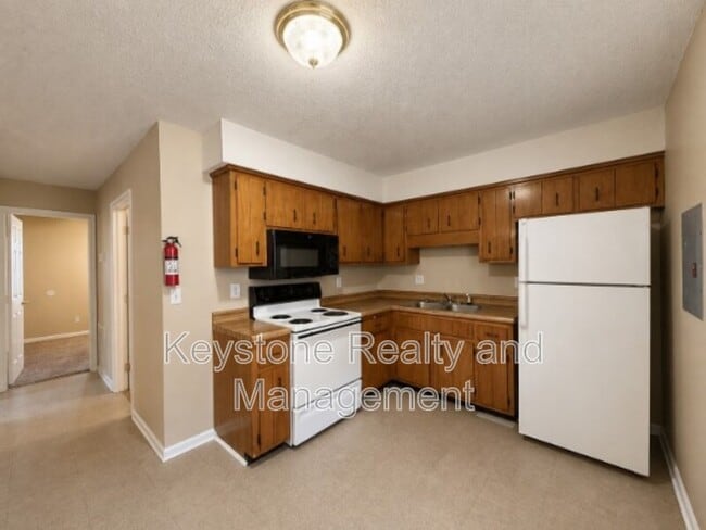 Building Photo - 1375 Thompsonville Ln