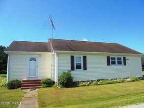 Building Photo - 486 Folly Rd