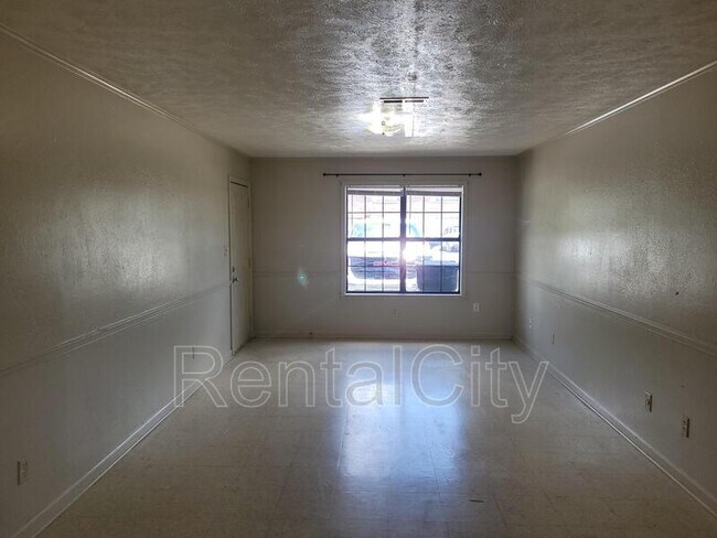 Foto del edificio - 1110 Cherokee Cir