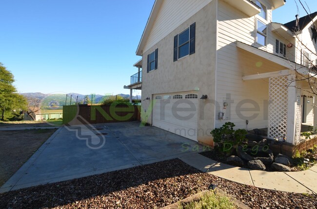 Foto del edificio - Crest Neighborhood in El Cajon,  Rural set...