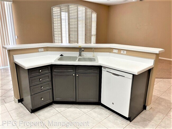 Building Photo - 4 br, 2 bath House - 328 S Rock Harbor Dr