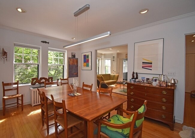 Building Photo - 993 Memorial Dr