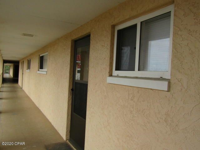 Building Photo - 112 Fairway Blvd