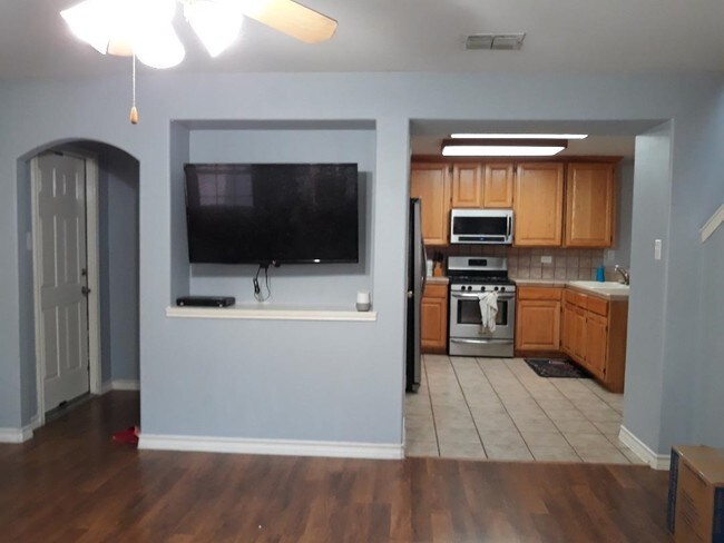 Building Photo - 10107 Caballo Dr