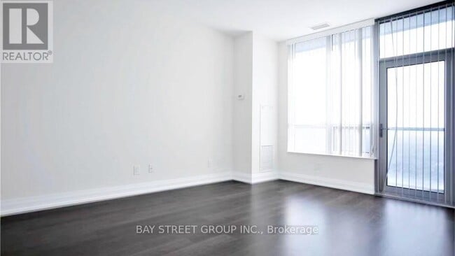 Building Photo - 5-4515 Sheppard Ave E