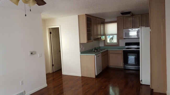 Photo - 627 East Monument Street, Apartment