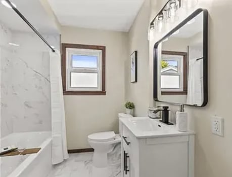 Building Photo - 3833 S 58th St