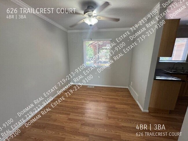 Foto del edificio - 626 Trailcrest Ct
