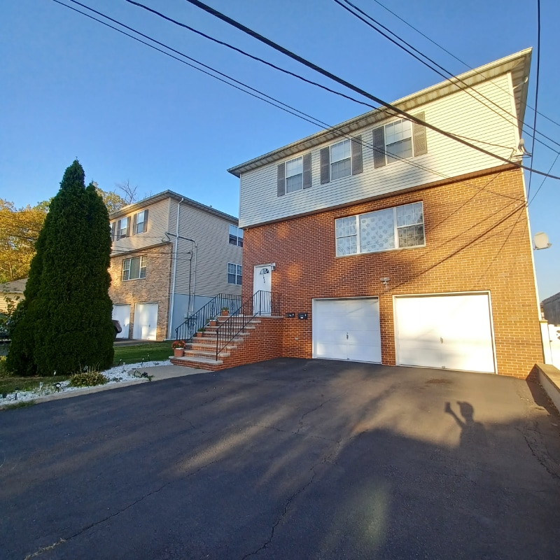 Primary Photo - 1013 Walnut St.