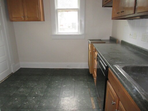 Building Photo - 138 E Lincoln St