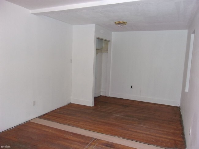 Building Photo - 154 Broad Ave