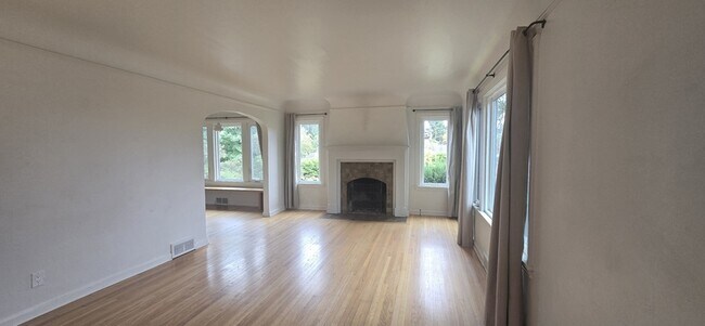 Foto del edificio - 3622 13th Ave S