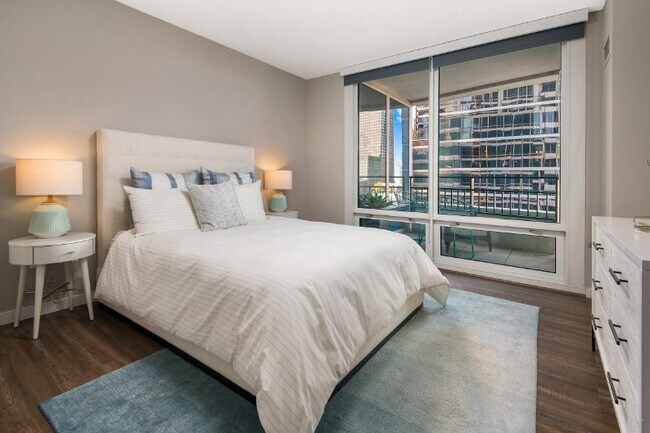 Foto del edificio - 346 E Grand Ave