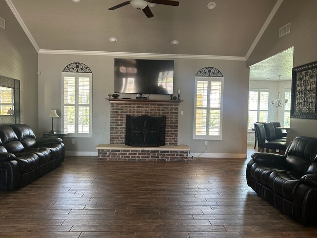 Building Photo - FLETC RENTAL Fully Furnished 4 bedroom home