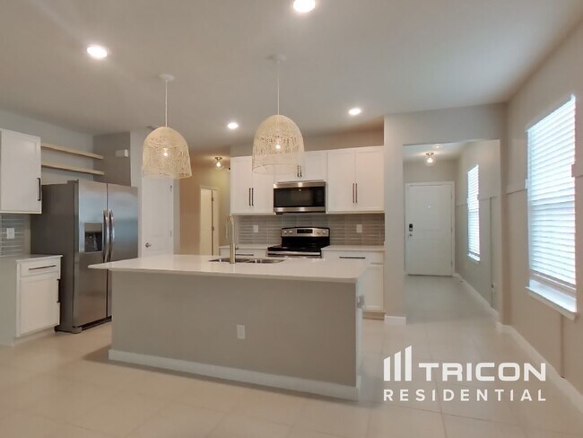 Foto del edificio - 8989 Royal River Cir