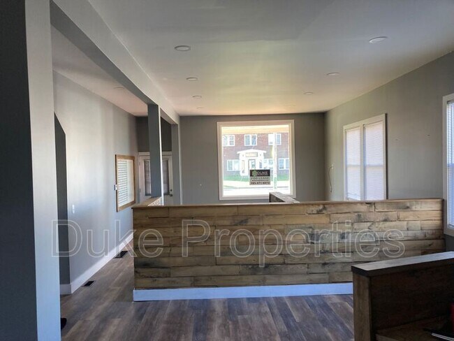 Building Photo - 964 Chili Ave