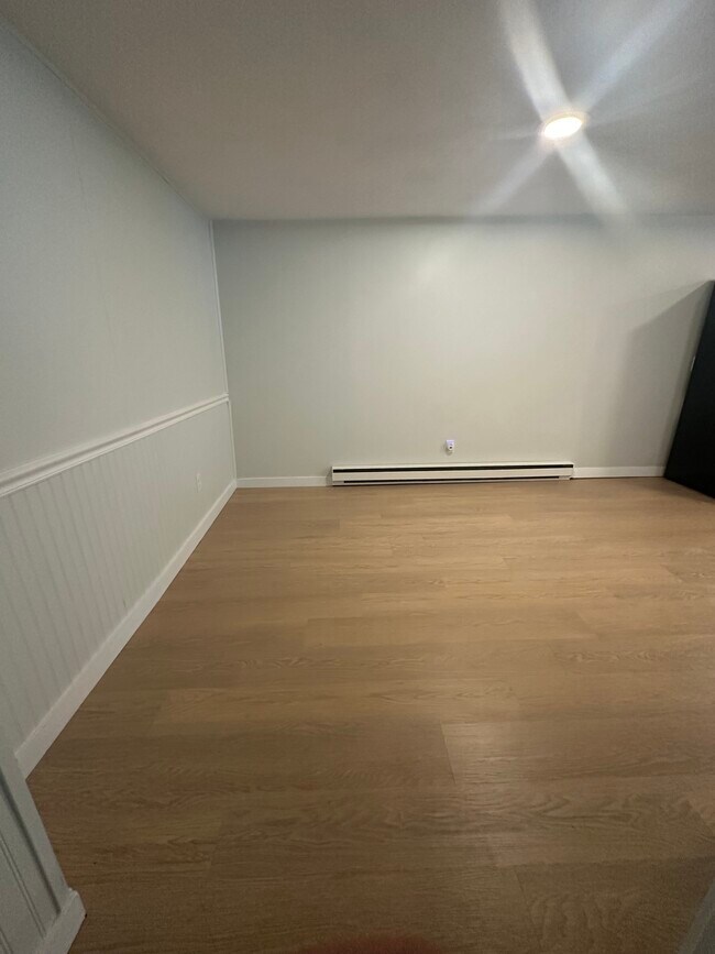 Small living - 940 Centerville Rd