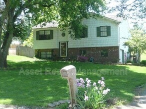 Building Photo - 1817 Sedgewick Dr
