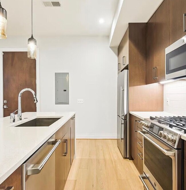 Foto del edificio - Near NEW 1+1 in NW DC!
