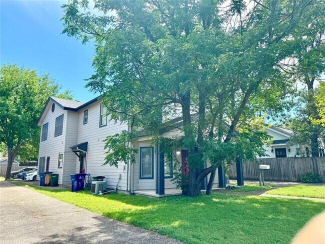 Foto del edificio - 503 E 38th St