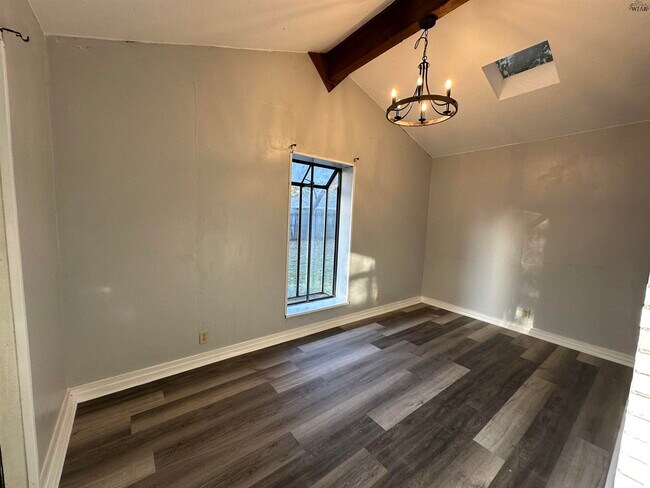 Foto del edificio - 2805 Ecleto Blvd