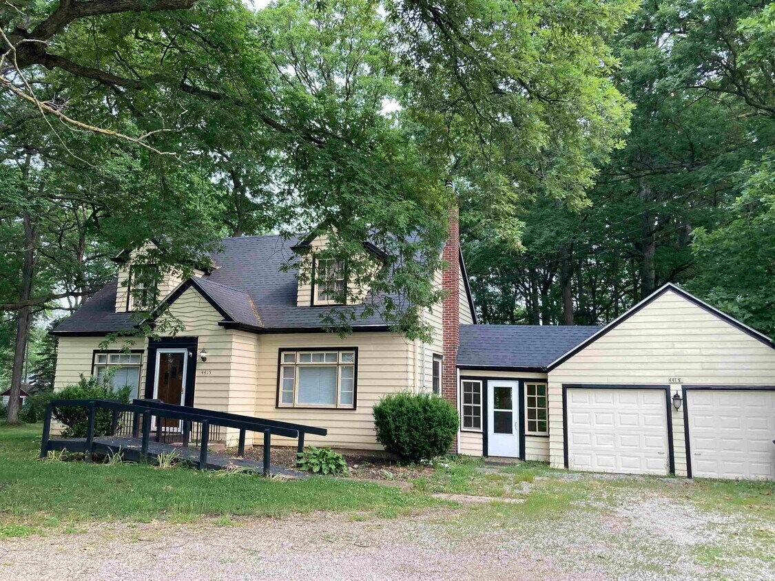 Primary Photo - 4415 E State Blvd