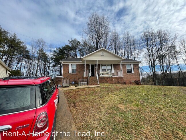 Building Photo - 3 br, 2 bath House - 4802 Shady Pine Drive