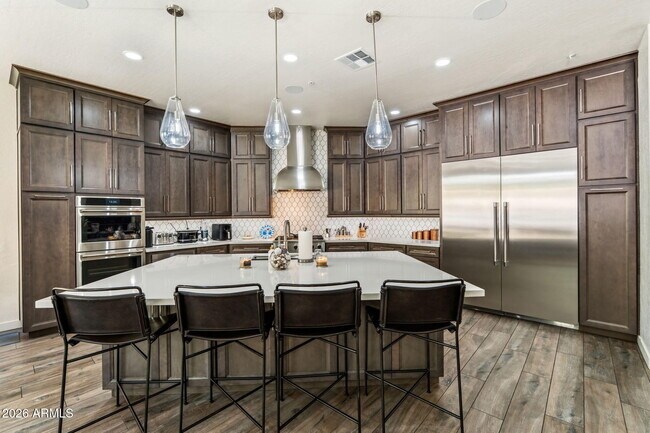 Building Photo - 10840 E Bahia Dr
