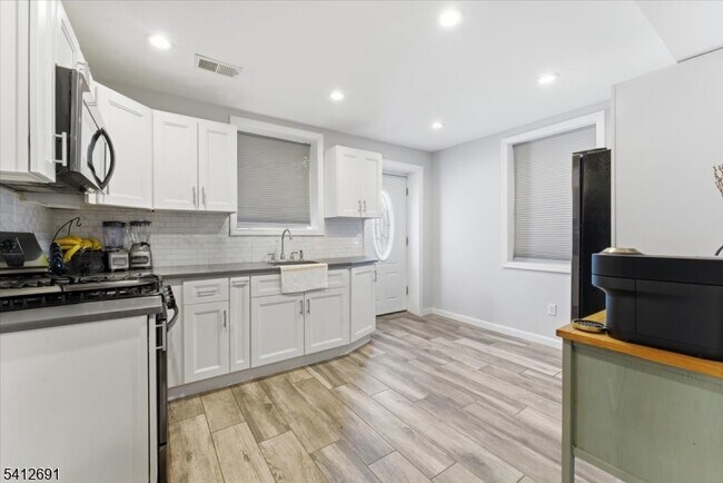 Foto del edificio - 316 Evergreen Ave