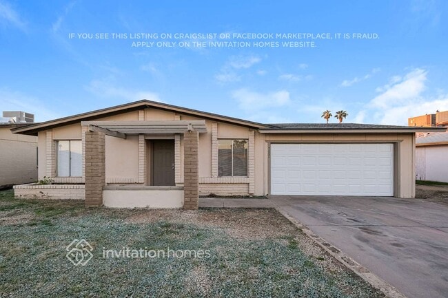 Building Photo - 7007 W Vernon Ave