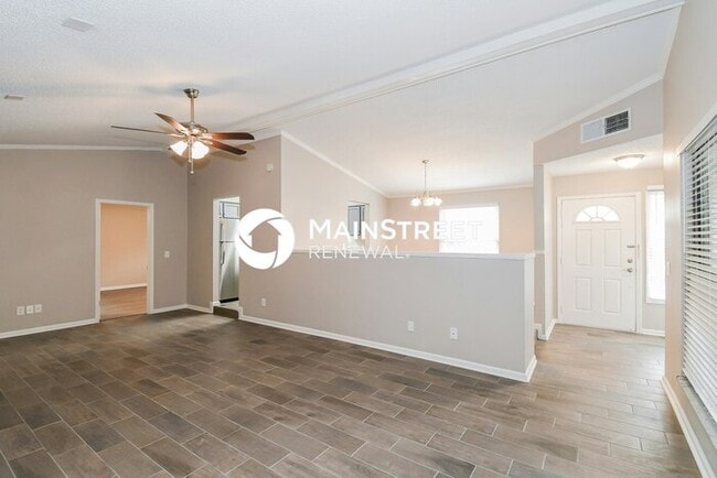 Building Photo - 3 Bedroom Pet-Friendly Home in Jacksonville, FL with Main Street Renewal