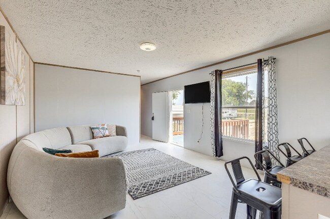 Foto del edificio - 930 County Rd 3390