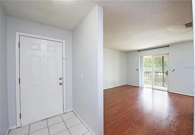 Building Photo - 9909 Sweepstakes Ln
