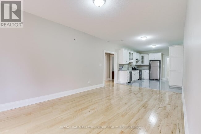 Building Photo - 13086 Keele St