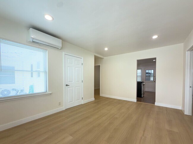 Foto del edificio - 411 W Windsor Rd
