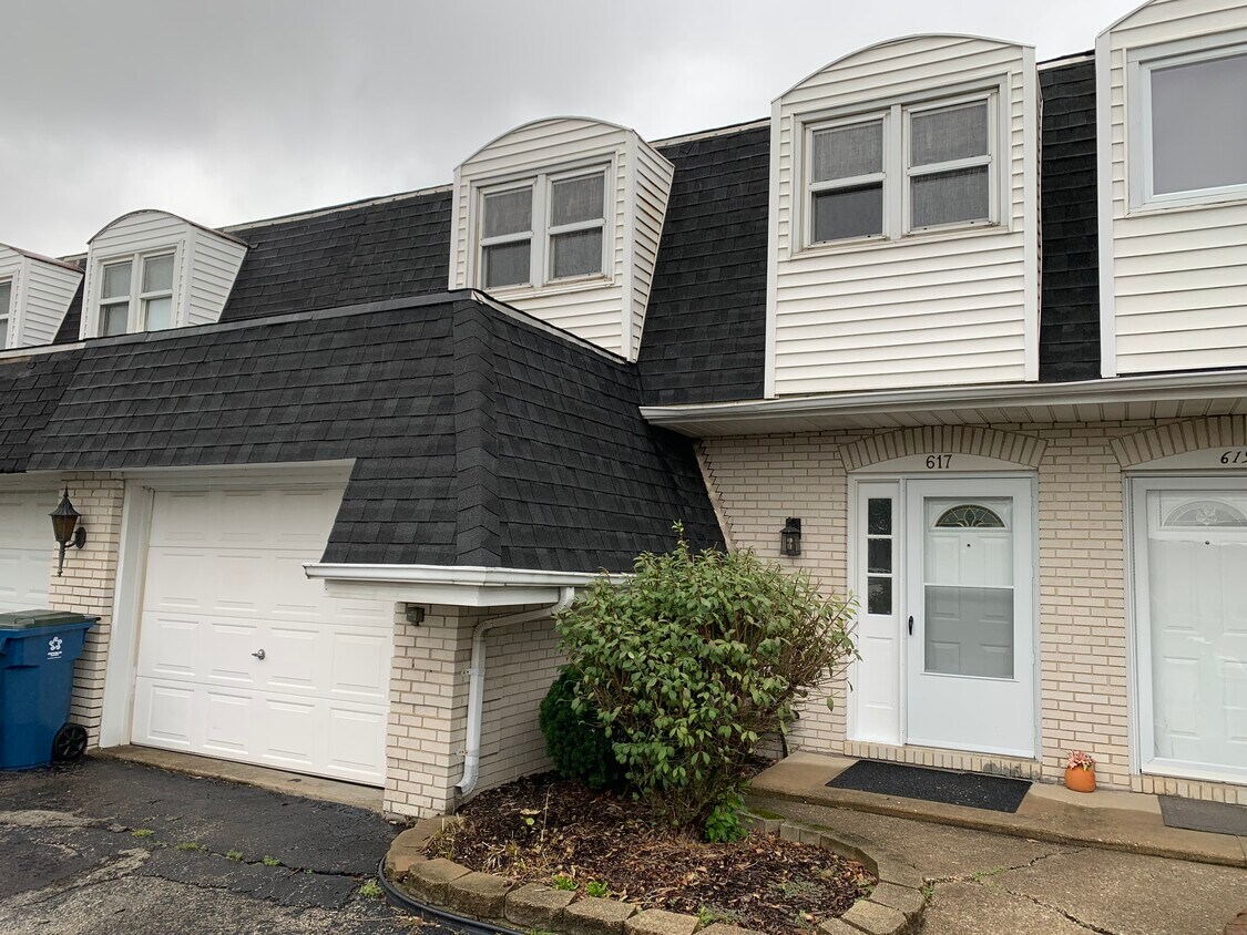 617 Wellington Dr, Dyer, IN 46311 Townhome Rentals in Dyer IN