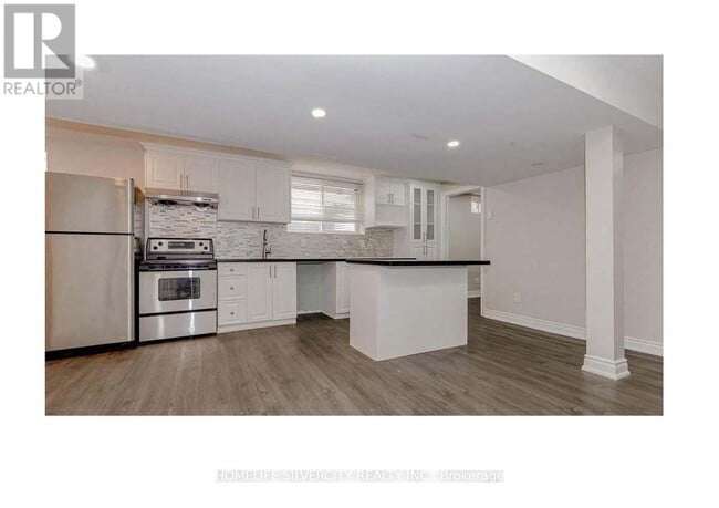 Building Photo - 348 Activa Ave