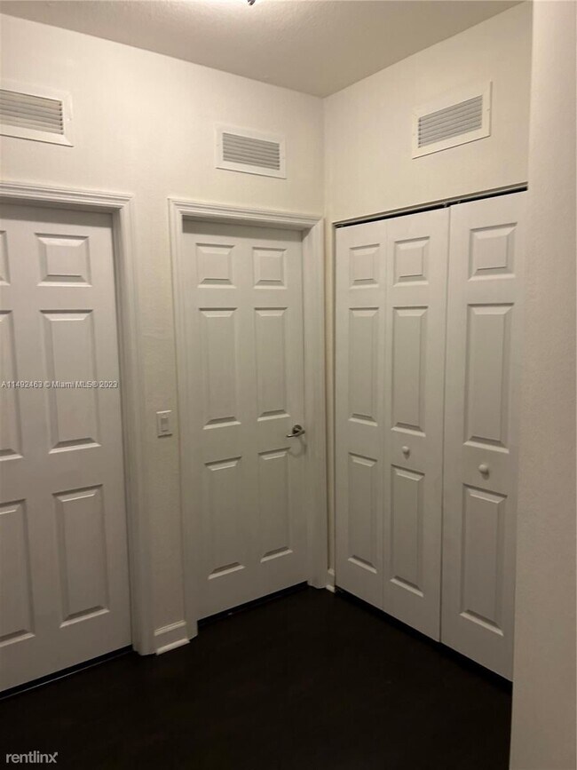 Foto del edificio - 3 br, 2.5 bath House - 230 NW 109th Ave
