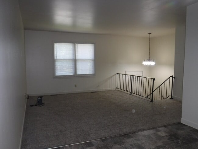 Sala de estar 506 E Pawnee - 506 E Pawnee St