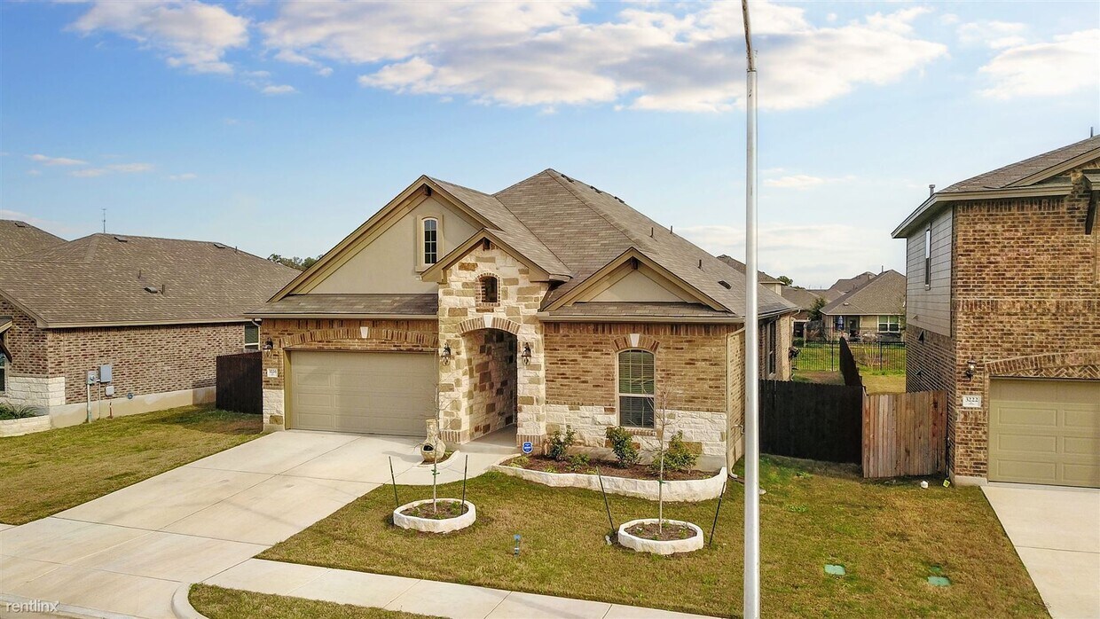 Foto principal - 3 br, 2 bath House - 3226 Jacob Ln