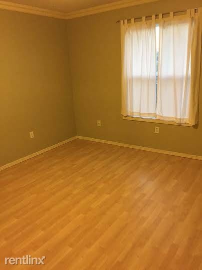 Building Photo - 1 br, 1 bath Apartment - Near Irving Park