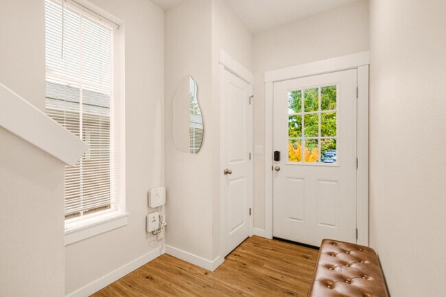 Foto del edificio - 3213 Grand Blvd