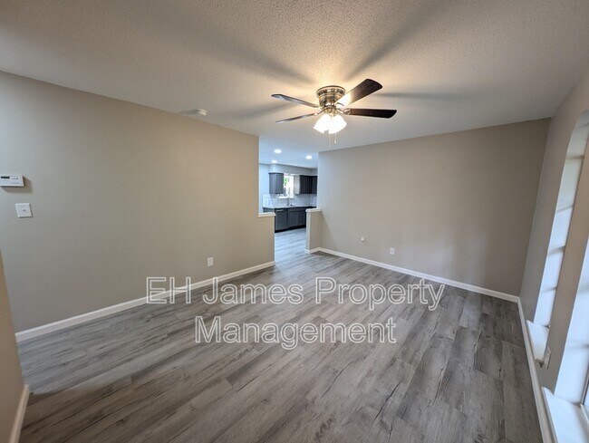 Foto del edificio - 2404 S 124th E Ave